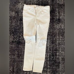 Free People White Skinny Distressed Jeans Size 27- worn few times